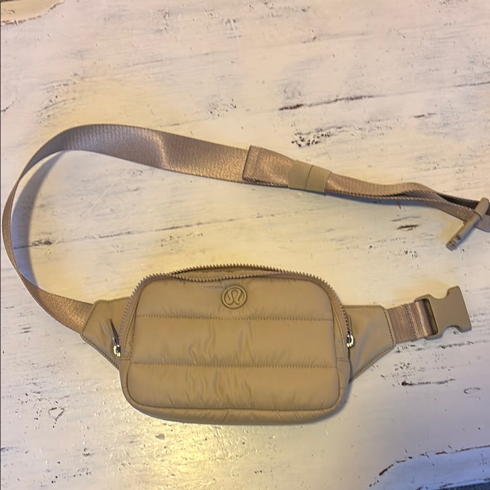 Lululemon Athletica Everywhere Tan/Beige Belt Bag